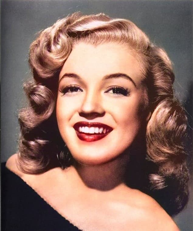 Black and white portrait colorized with AI - After restoration